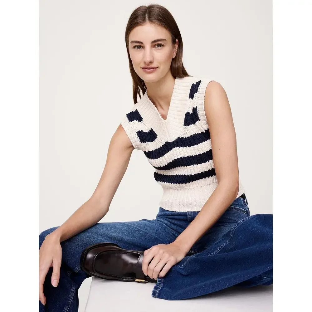 Banana Republic Cotton Cropped Sweater Vest Navy Blue Cream Stripe Size Medium - Picture 8 of 8